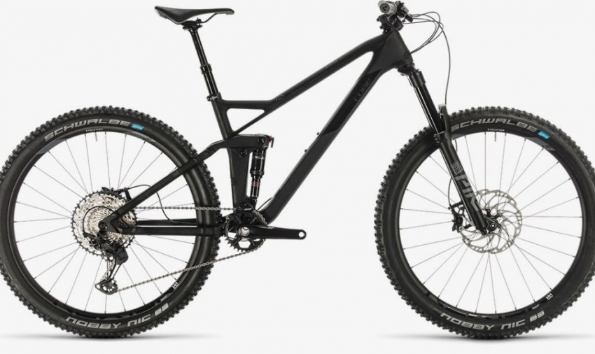 Das Stereo 140 HPC 27.5 mit Carbon - Hauptrahmen und kunstvoll designtem Aluminium - Hinterbau fährt sich nicht nur besser als viele seiner Mitbewerber, sondern zählt auch zu unseren elegantesten Rahmen !