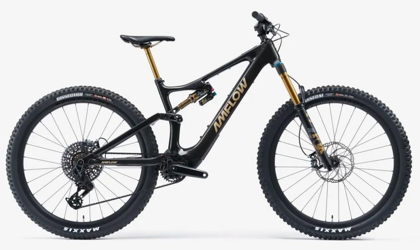 Der ultraleichte Kohlefaserrahmen des Amflow PL wiegt nur 2,27 kg und sorgt für atemberaubende Geschwindigkeit und Agilität !