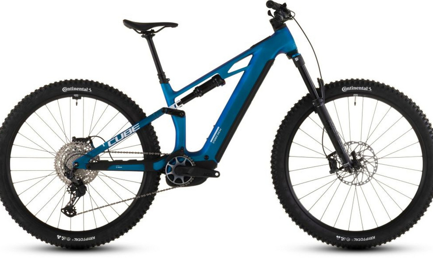 Bei einem richtig guten Bike sind mitunter kleinste Details ausschlaggebend – so wie beim Stereo Hybrid ONE44 HPC mit seinem Hauptrahmen aus High Performance Carbon (HPC). Zum einen gibt es einen Steuersatz mit Winkelverstellung, mit dem sich das Handling an individuelle Anforderungen anpassen lässt, zum anderen eine Direct Mount Kettenführung, damit die Kette zu jeder Zeit präzise auf Spur bleibt !