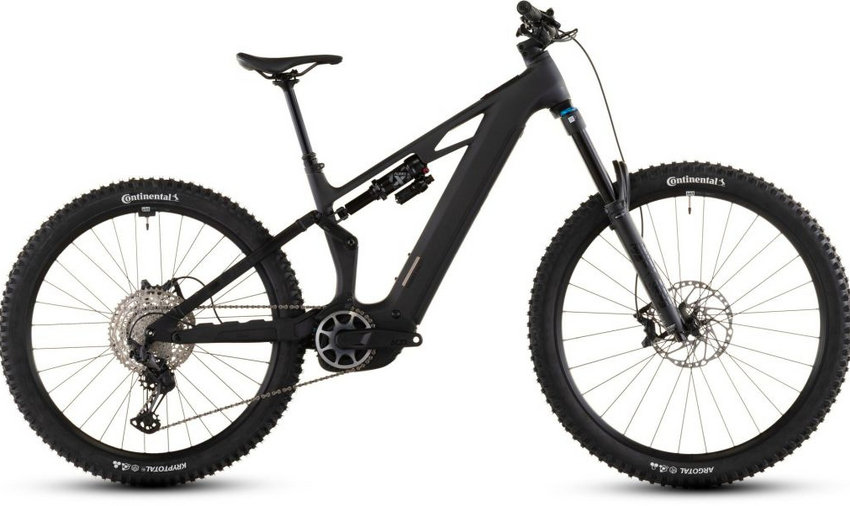 Der Rahmen des Stereo Hybrid ONE77 HPC ist wahrlich eine Klasse für sich, denn hier treffen 170 mm Federweg an der Front und am Heck auf ein Mullet-Set-up mit einem 29 Zoll Vorderrad und 27.5 Zoll Hinterrad. Damit werden Big-Mountain-Trail-Träume wahr !