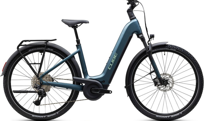 Das Nuride Hybrid Pro 800 fährt sich so spritzig wie ein Mountainbike, so unkompliziert wie ein City-Rad und ist so flexibel anpassbar wie ein Tourer – kurz: ein Vielseitigkeitsprofi, der alles mitmacht! Dazu kommen ein kraftvoller Bosch CX Motor und ein Zubehör-Komplettset. So ist die ultimative Freiheit auf zwei Rädern immer nur einen Pedaltritt entfernt !