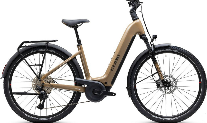 Das Nuride Hybrid Pro 800 fährt sich so spritzig wie ein Mountainbike, so unkompliziert wie ein City-Rad und ist so flexibel anpassbar wie ein Tourer – kurz: ein Vielseitigkeitsprofi, der alles mitmacht! Dazu kommen ein kraftvoller Bosch CX Motor und ein Zubehör-Komplettset. So ist die ultimative Freiheit auf zwei Rädern immer nur einen Pedaltritt entfernt !
