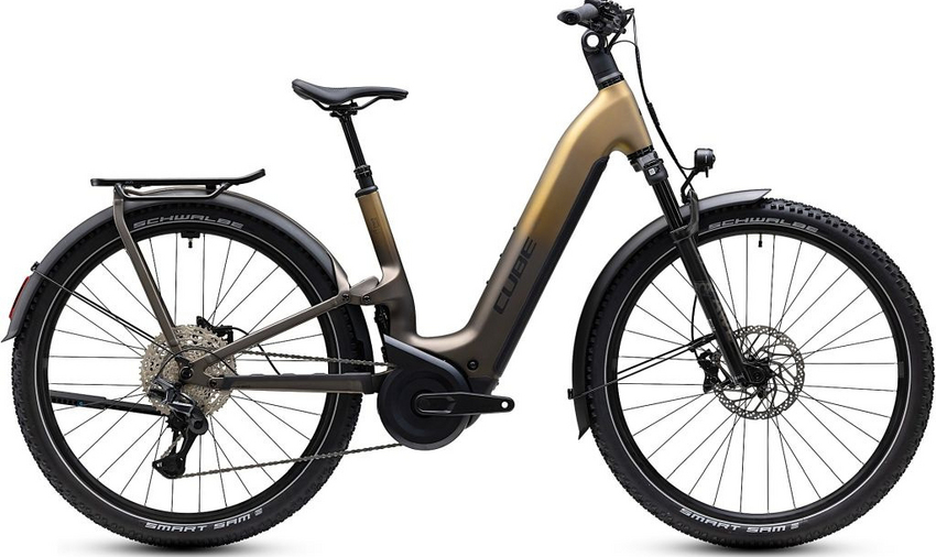 Office oder Entdeckertour? Wo auch immer die Reise hingeht, das Nuride Hybrid ONE11 ist live dabei. Sein Easy-Entry-Rahmen, der kraftvolle Bosch Motor, viel praktisches Zubehör und eine Federung machen diesen Tourer supervielseitig und komfortabel. Unkompliziertes Handling und geniale Optik inklusive !