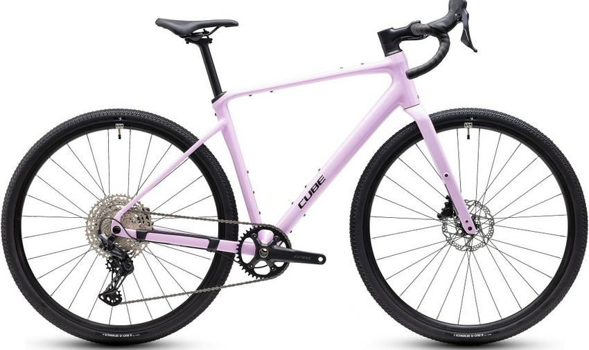 Das Handling eines Cyclocrossers, die Effizienz eines Rennrads und die Robustheit eines Mountainbikes: Genau daraus entsteht das Nuroad EX. Dieser agile und vielseitige Allrounder fühlt sich auf dem täglichen Weg ins Office genauso zuhause wie auf langen Schottertouren und spontanen Abenteuern abseits befestigter Wege !