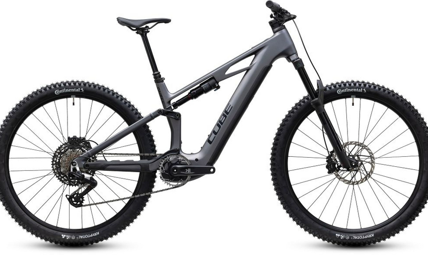 Neue Wege entstehen dort, wo Innovation auf Trail-Kompetenz trifft. Das Stereo Hybrid ONE44 HPC EXC kombiniert unseren Carbon-Hauptrahmen mit dem M2S Antrieb von Avinox und einer sorgfältig abgestimmten Ausstattung. Das Ergebnis ist ein Trail-Bike, das kraftvolle Unterstützung, präzises Handling und jede Menge Fahrspaß zu einer harmonischen Einheit verbindet !